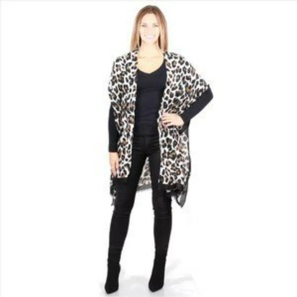 Cheetah Print Kimono - Picture 2 of 10